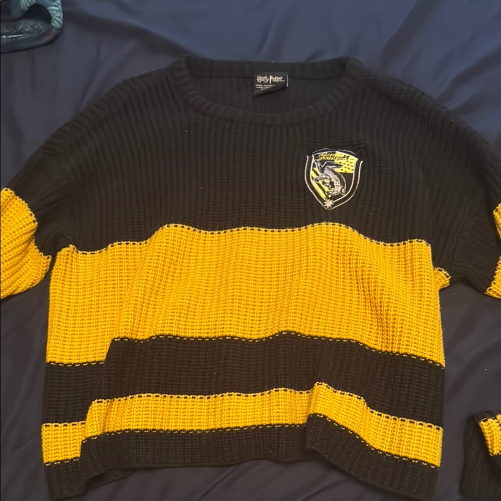 Harry Potter Hufflepuff Sweater - Black and Yellow